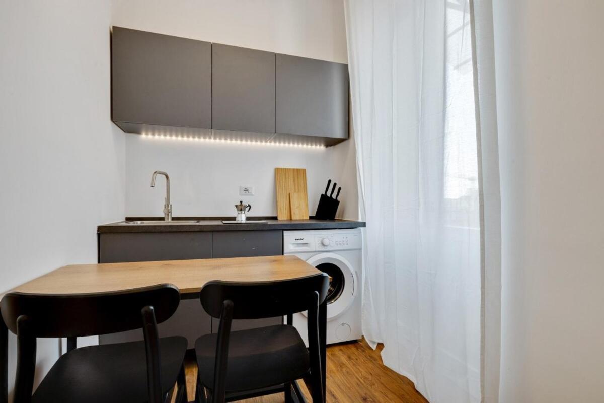 Homeby, Cozy Penthouse Apartment Milano Ngoại thất bức ảnh